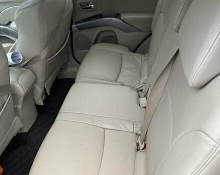 Мицубиси Аутлендер, объемом двигателя 2.2 л и пробегом 280 тыс. км за 12121 $, фото 13 на Automoto.ua