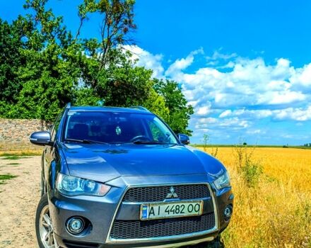 Мицубиси Аутлендер, объемом двигателя 2.2 л и пробегом 240 тыс. км за 10900 $, фото 2 на Automoto.ua