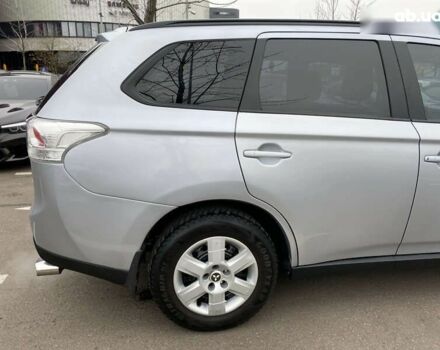 Мицубиси Аутлендер, объемом двигателя 0 л и пробегом 228 тыс. км за 14000 $, фото 6 на Automoto.ua