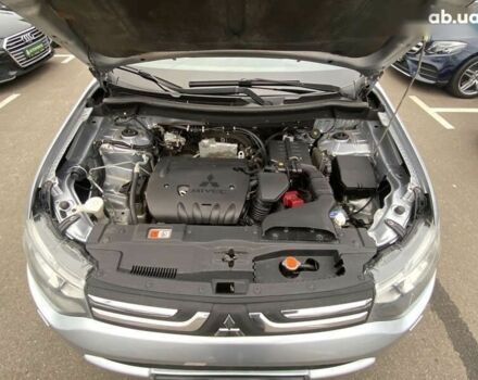 Мицубиси Аутлендер, объемом двигателя 0 л и пробегом 228 тыс. км за 14000 $, фото 2 на Automoto.ua