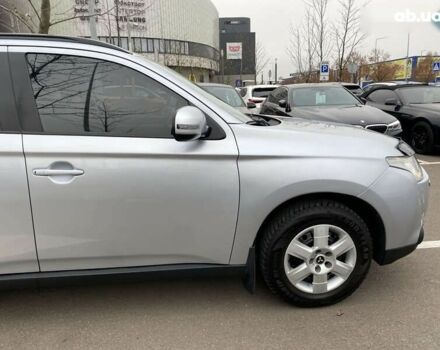 Мицубиси Аутлендер, объемом двигателя 0 л и пробегом 228 тыс. км за 14000 $, фото 5 на Automoto.ua
