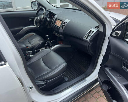 Міцубісі Аутлендер, об'ємом двигуна 2.3 л та пробігом 153 тис. км за 12500 $, фото 15 на Automoto.ua