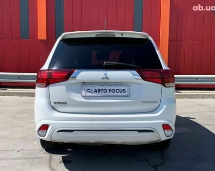Мицубиси Аутлендер, объемом двигателя 0 л и пробегом 248 тыс. км за 11990 $, фото 6 на Automoto.ua