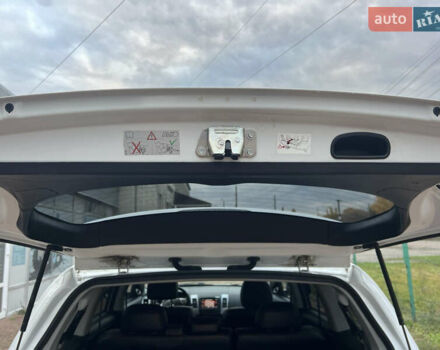 Міцубісі Аутлендер, об'ємом двигуна 2.3 л та пробігом 153 тис. км за 12500 $, фото 16 на Automoto.ua