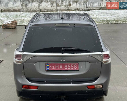 Мицубиси Аутлендер, объемом двигателя 2.27 л и пробегом 207 тыс. км за 13500 $, фото 5 на Automoto.ua