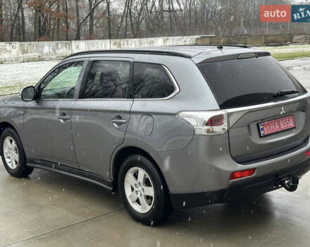 Мицубиси Аутлендер, объемом двигателя 2.27 л и пробегом 207 тыс. км за 13500 $, фото 6 на Automoto.ua