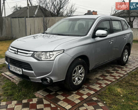 Мицубиси Аутлендер, объемом двигателя 2 л и пробегом 269 тыс. км за 10800 $, фото 3 на Automoto.ua