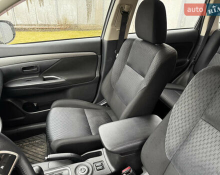 Мицубиси Аутлендер, объемом двигателя 2 л и пробегом 269 тыс. км за 10800 $, фото 18 на Automoto.ua