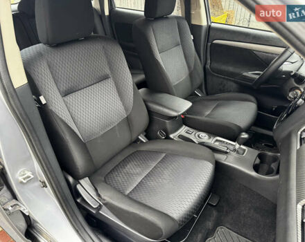 Мицубиси Аутлендер, объемом двигателя 2 л и пробегом 269 тыс. км за 10800 $, фото 22 на Automoto.ua