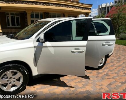 Мицубиси Аутлендер, объемом двигателя 2 л и пробегом 199 тыс. км за 12000 $, фото 6 на Automoto.ua