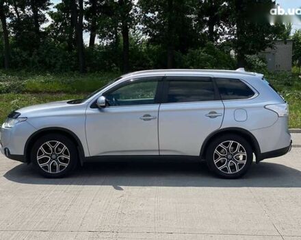 Мицубиси Аутлендер, объемом двигателя 2.3 л и пробегом 204 тыс. км за 15490 $, фото 4 на Automoto.ua