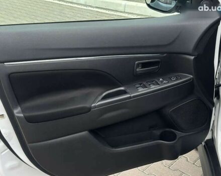 Мицубиси Аутлендер, объемом двигателя 0 л и пробегом 257 тыс. км за 10800 $, фото 27 на Automoto.ua