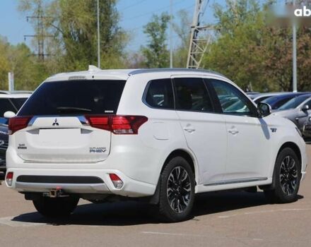 Мицубиси Аутлендер, объемом двигателя 0 л и пробегом 96 тыс. км за 18000 $, фото 6 на Automoto.ua