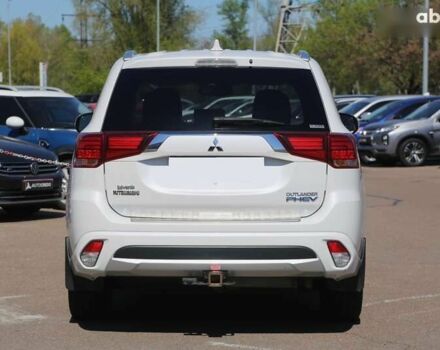 Мицубиси Аутлендер, объемом двигателя 0 л и пробегом 96 тыс. км за 18000 $, фото 5 на Automoto.ua
