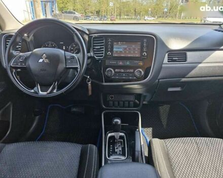 Мицубиси Аутлендер, объемом двигателя 0 л и пробегом 121 тыс. км за 14999 $, фото 17 на Automoto.ua