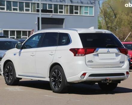 Мицубиси Аутлендер, объемом двигателя 0 л и пробегом 96 тыс. км за 18000 $, фото 4 на Automoto.ua