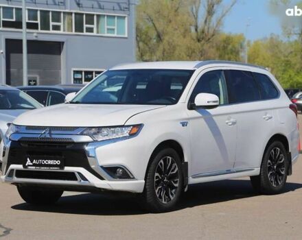 Мицубиси Аутлендер, объемом двигателя 0 л и пробегом 96 тыс. км за 18000 $, фото 2 на Automoto.ua