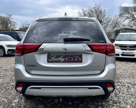 Мицубиси Аутлендер, объемом двигателя 0 л и пробегом 102 тыс. км за 16500 $, фото 5 на Automoto.ua