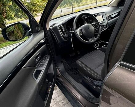 Мицубиси Аутлендер, объемом двигателя 2.4 л и пробегом 120 тыс. км за 15800 $, фото 6 на Automoto.ua