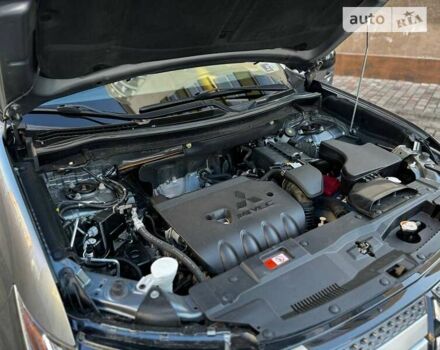 Міцубісі Аутлендер, об'ємом двигуна 2.4 л та пробігом 130 тис. км за 16000 $, фото 13 на Automoto.ua