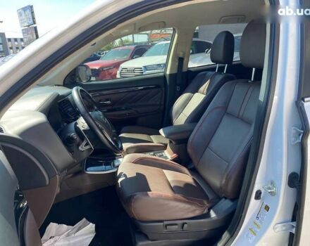 Мицубиси Аутлендер, объемом двигателя 0 л и пробегом 225 тыс. км за 18500 $, фото 19 на Automoto.ua