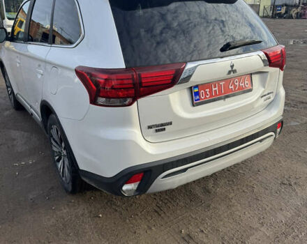 Мицубиси Аутлендер, объемом двигателя 0 л и пробегом 114 тыс. км за 14700 $, фото 5 на Automoto.ua