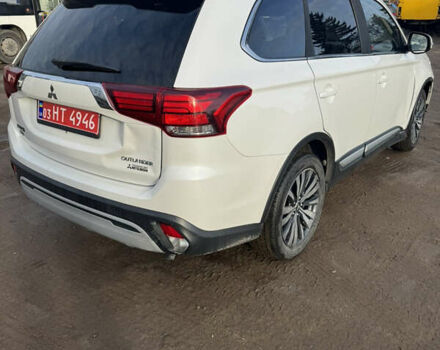 Мицубиси Аутлендер, объемом двигателя 0 л и пробегом 114 тыс. км за 14700 $, фото 4 на Automoto.ua