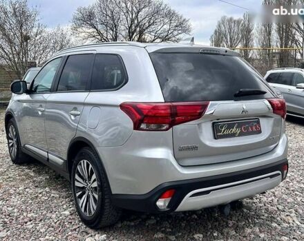Мицубиси Аутлендер, объемом двигателя 0 л и пробегом 102 тыс. км за 16500 $, фото 6 на Automoto.ua