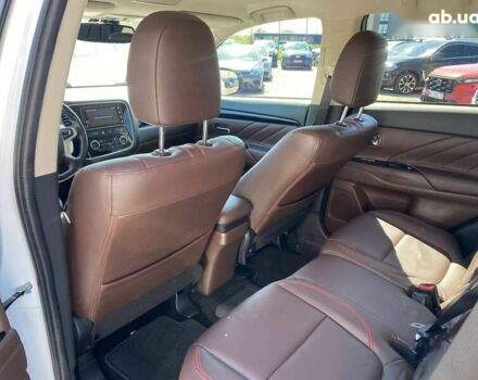 Мицубиси Аутлендер, объемом двигателя 0 л и пробегом 225 тыс. км за 18500 $, фото 22 на Automoto.ua