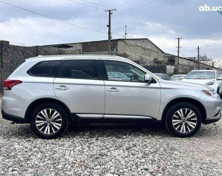 Мицубиси Аутлендер, объемом двигателя 0 л и пробегом 102 тыс. км за 16500 $, фото 3 на Automoto.ua