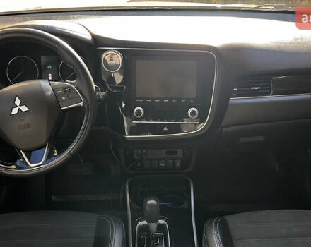 Мицубиси Аутлендер, объемом двигателя 2.36 л и пробегом 80 тыс. км за 17900 $, фото 6 на Automoto.ua