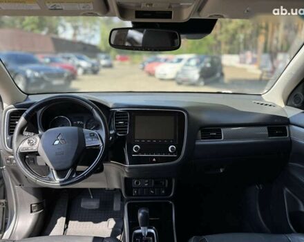 Мицубиси Аутлендер, объемом двигателя 2.4 л и пробегом 132 тыс. км за 18500 $, фото 10 на Automoto.ua