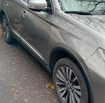 Мицубиси Аутлендер, объемом двигателя 2.4 л и пробегом 70 тыс. км за 21300 $, фото 9 на Automoto.ua