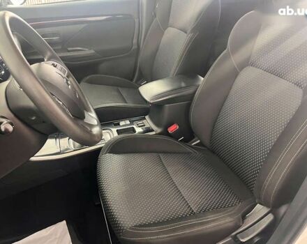 Мицубиси Аутлендер, объемом двигателя 2.4 л и пробегом 39 тыс. км за 18350 $, фото 7 на Automoto.ua