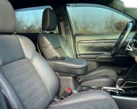 Мицубиси Аутлендер, объемом двигателя 3 л и пробегом 56 тыс. км за 20150 $, фото 21 на Automoto.ua