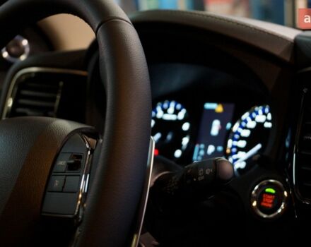 Мицубиси Аутлендер 2022 в Виннице на Automoto.ua Мицубиси Аутлендер, объемом двигателя 2.36 л и пробегом 0 тыс. км за 29751 $, фото 37 на Automoto.ua