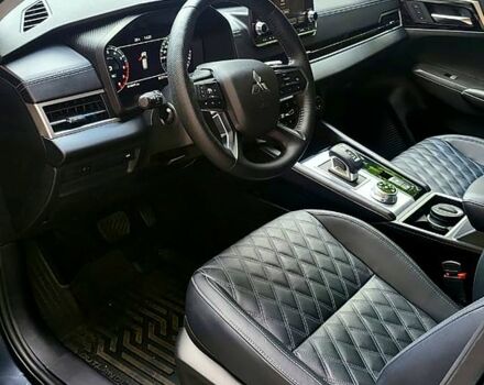 Мицубиси Аутлендер, объемом двигателя 2.5 л и пробегом 10 тыс. км за 39000 $, фото 2 на Automoto.ua