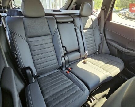 Міцубісі Аутлендер, об'ємом двигуна 2.49 л та пробігом 0 тис. км за 37683 $, фото 8 на Automoto.ua