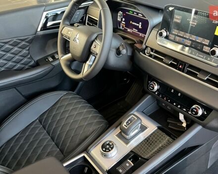 Мицубиси Аутлендер 2025 года купить новое авто Мицубиси Аутлендер 2025 года от официального дилера Автоцентр AUTO.RIA Мицубиси фото