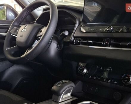 купить новое авто Мицубиси Аутлендер 2025 года от официального дилера Ньютон Авто Місто Мицубиси фото