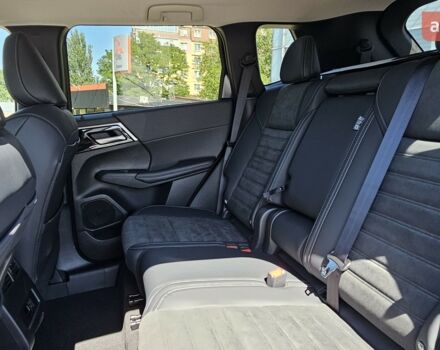 Міцубісі Аутлендер, об'ємом двигуна 2.49 л та пробігом 0 тис. км за 37683 $, фото 6 на Automoto.ua