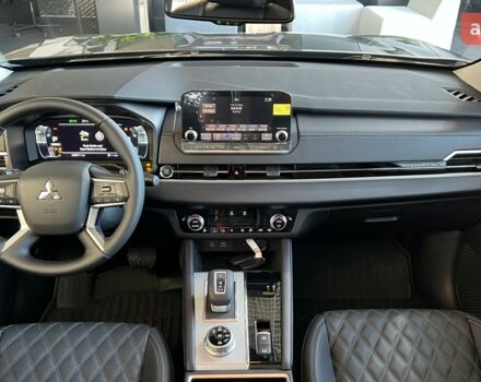 Мицубиси Аутлендер 2025 года купить новое авто Мицубиси Аутлендер 2025 года от официального дилера Автоцентр AUTO.RIA Мицубиси фото