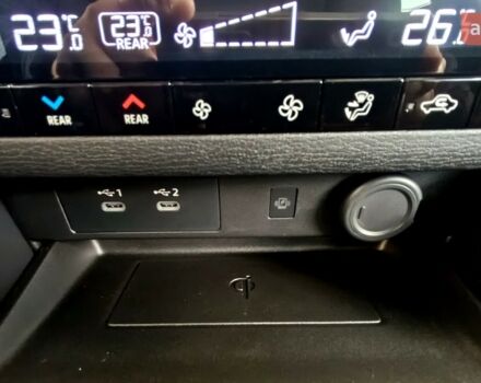 Міцубісі Аутлендер, об'ємом двигуна 2.49 л та пробігом 0 тис. км за 39643 $, фото 32 на Automoto.ua