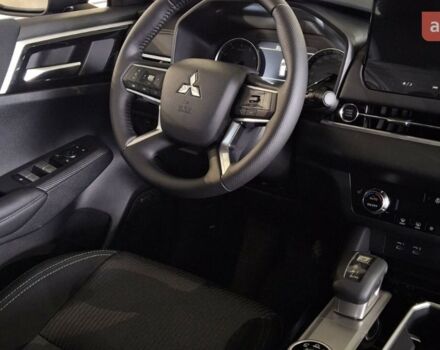 купить новое авто Мицубиси Аутлендер 2025 года от официального дилера Ньютон Авто Місто Мицубиси фото