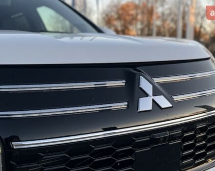 Мицубиси Аутлендер, объемом двигателя 2.49 л и пробегом 0 тыс. км за 43681 $, фото 3 на Automoto.ua