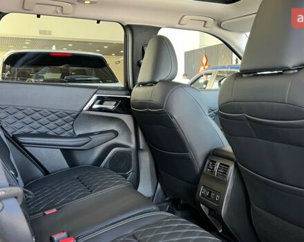 Мицубиси Аутлендер 2025 года купить новое авто Мицубиси Аутлендер 2025 года от официального дилера Автоцентр AUTO.RIA Мицубиси фото