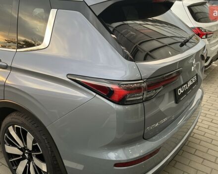 Мицубиси Аутлендер, объемом двигателя 2.49 л и пробегом 0 тыс. км за 44024 $, фото 3 на Automoto.ua