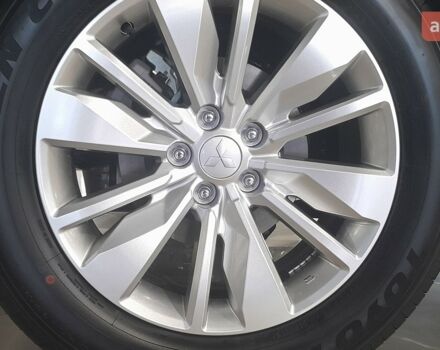 купить новое авто Мицубиси Аутлендер 2025 года от официального дилера Ньютон Авто Місто Мицубиси фото