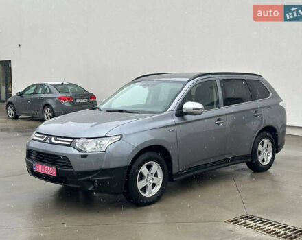 Мицубиси Аутлендер, объемом двигателя 2.27 л и пробегом 207 тыс. км за 13500 $, фото 1 на Automoto.ua