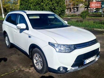 Мицубиси Аутлендер 2014 в Калуше на Automoto.ua Мицубиси Аутлендер, объемом двигателя 2 л и пробегом 266 тыс. км за 14377 $, фото 1 на Automoto.ua